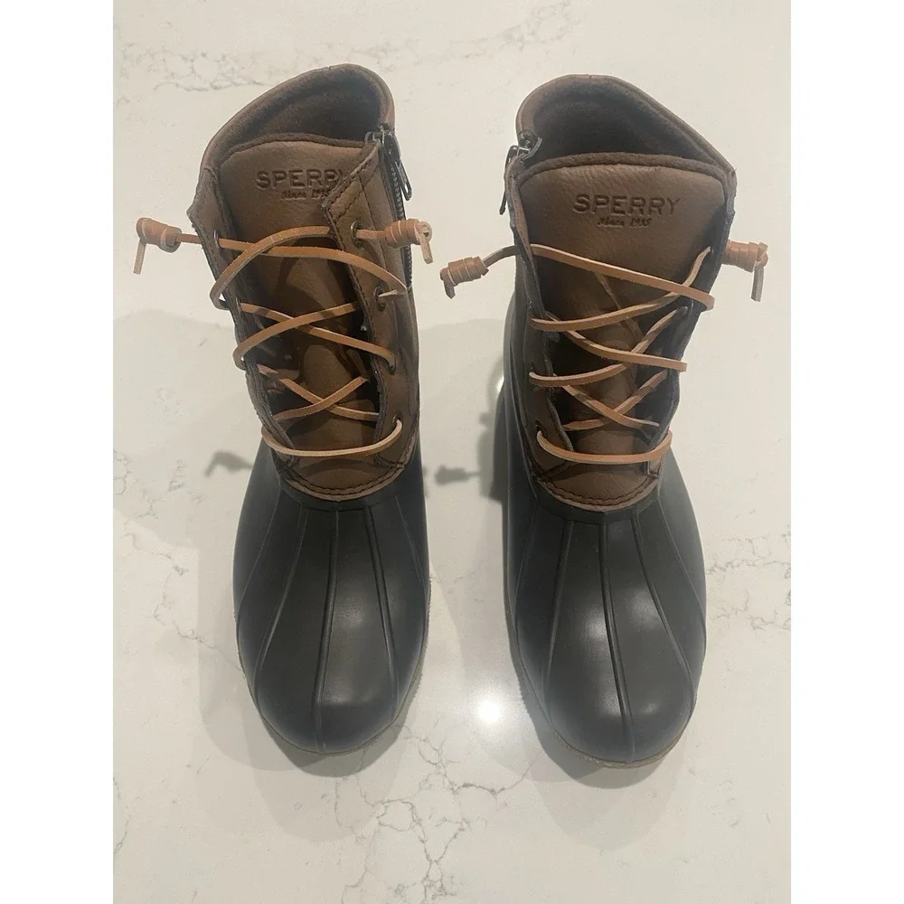 NWOT Sperry Saltwater Duck Boots 9 Women Tan Brown Gorpcore‎ Coastal Waterproof